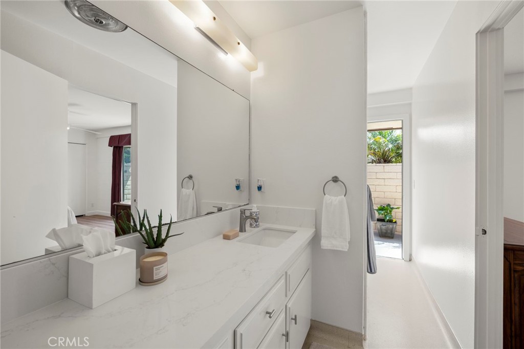 27121 Calle Caballero B