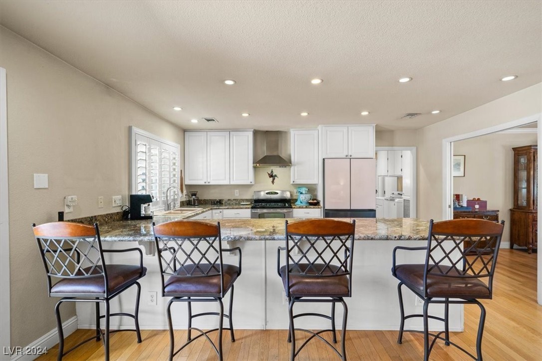 3698 Meadowcrest Drive