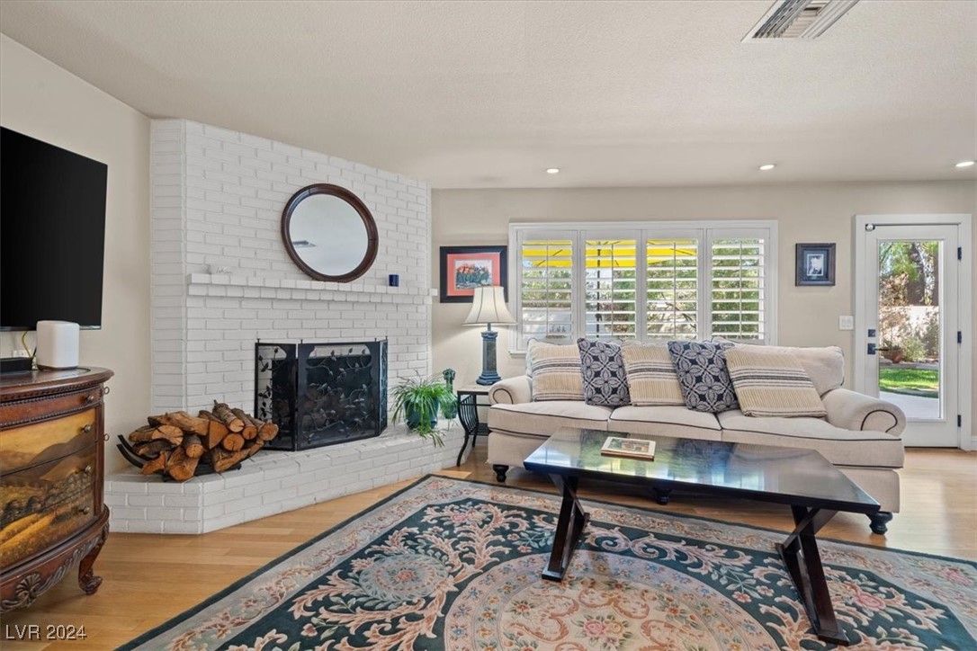 3698 Meadowcrest Drive