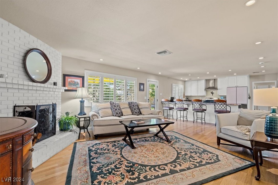3698 Meadowcrest Drive