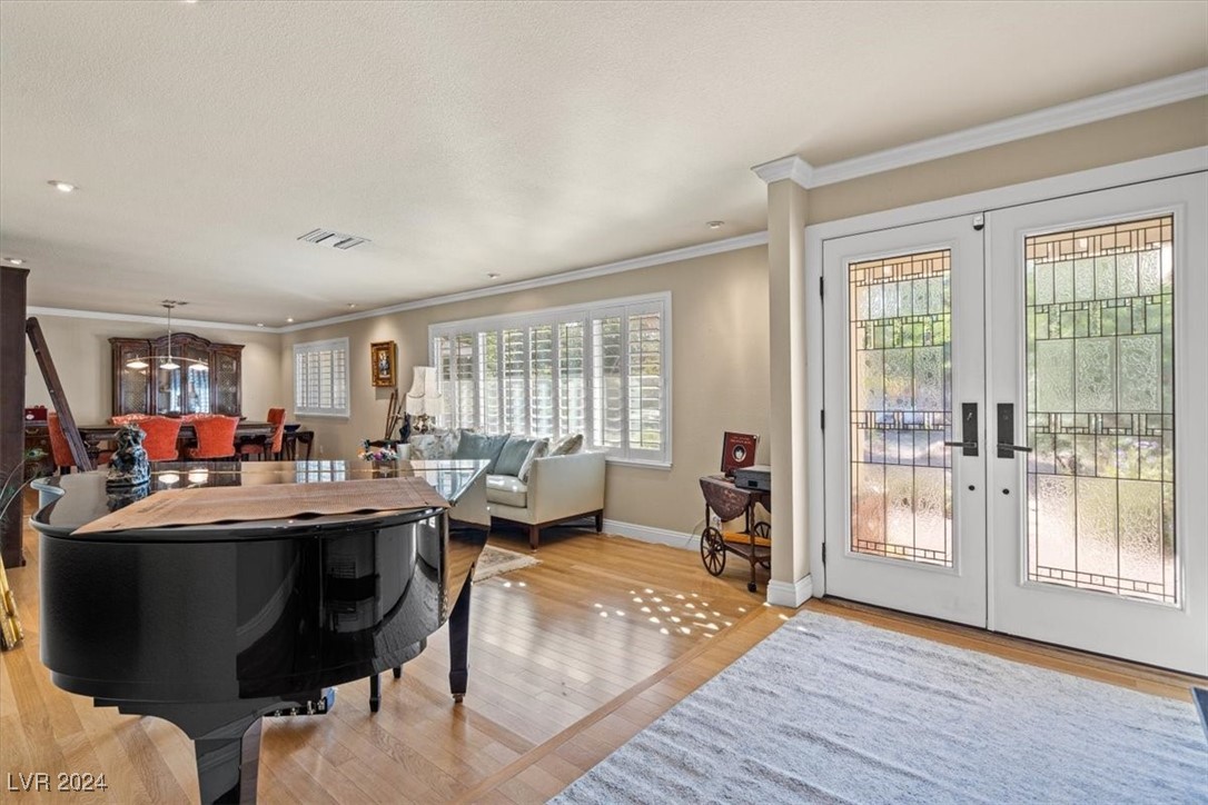 3698 Meadowcrest Drive