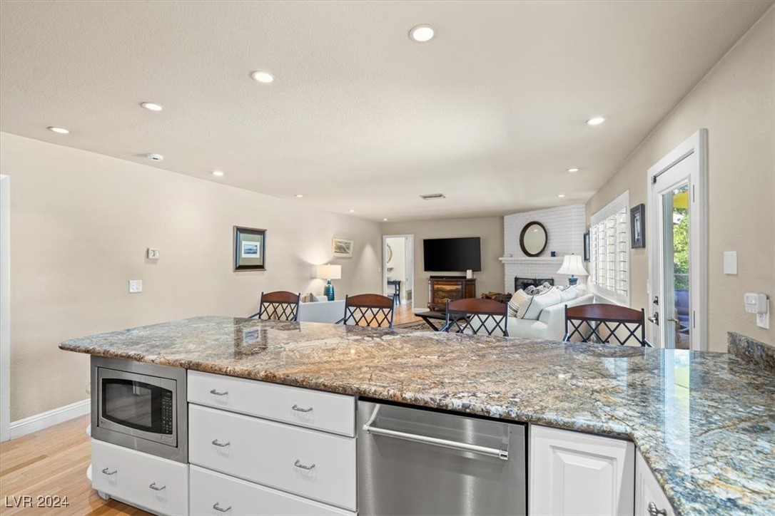 3698 Meadowcrest Drive