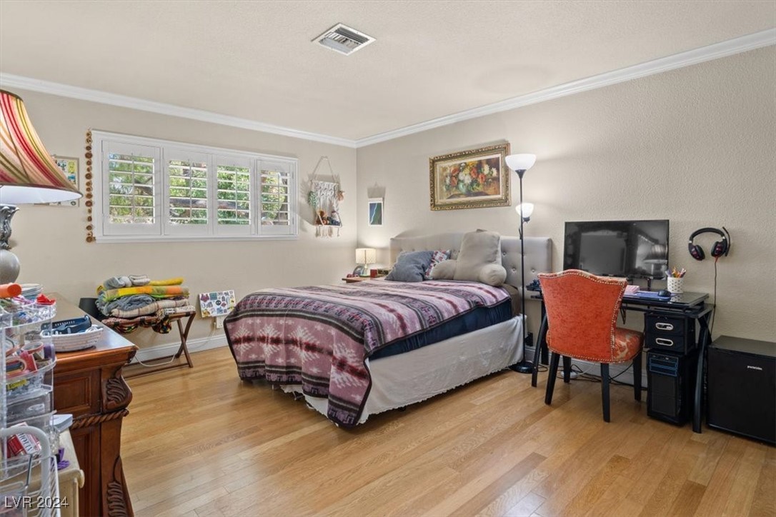 3698 Meadowcrest Drive