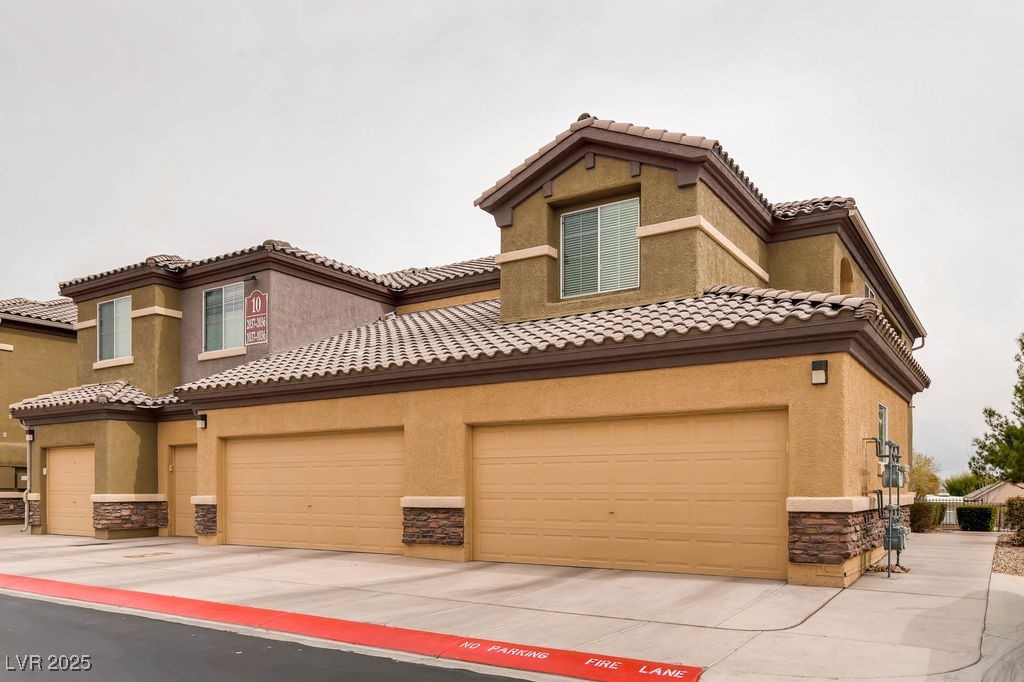 6868 Sky Pointe Drive 1087