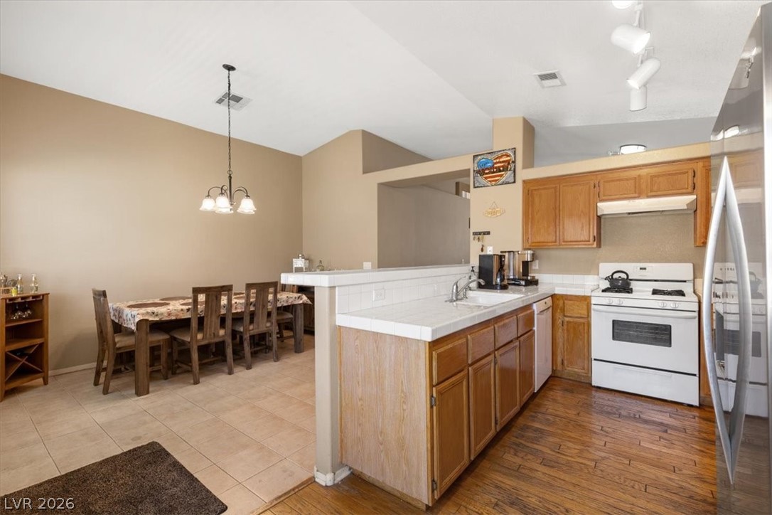2377 Ramsgate Drive 0