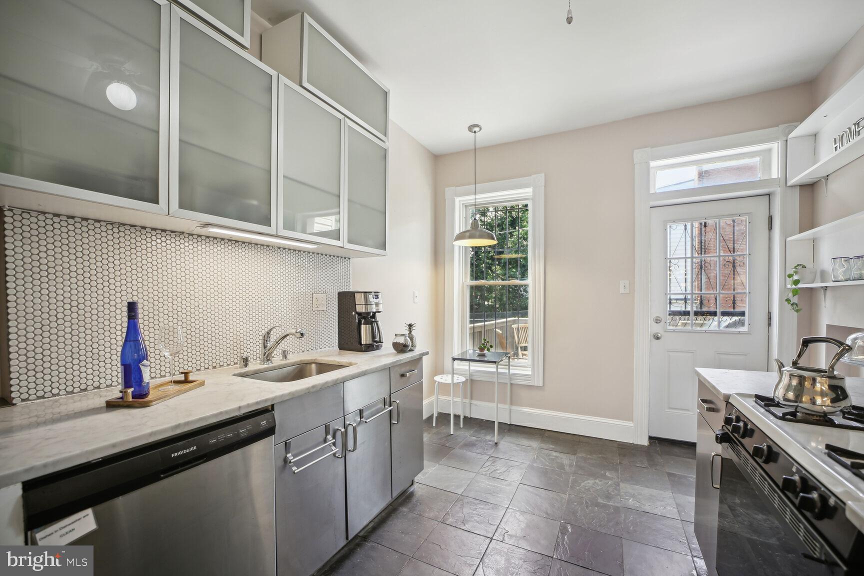 1126 Montello Ave NE