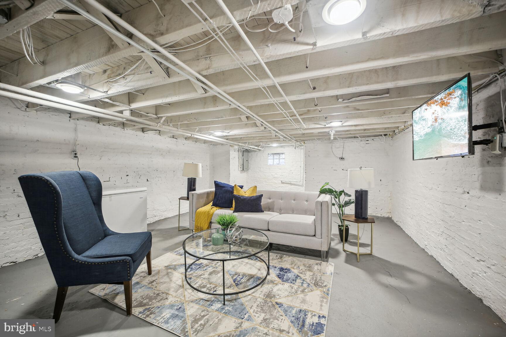 1126 Montello Ave NE