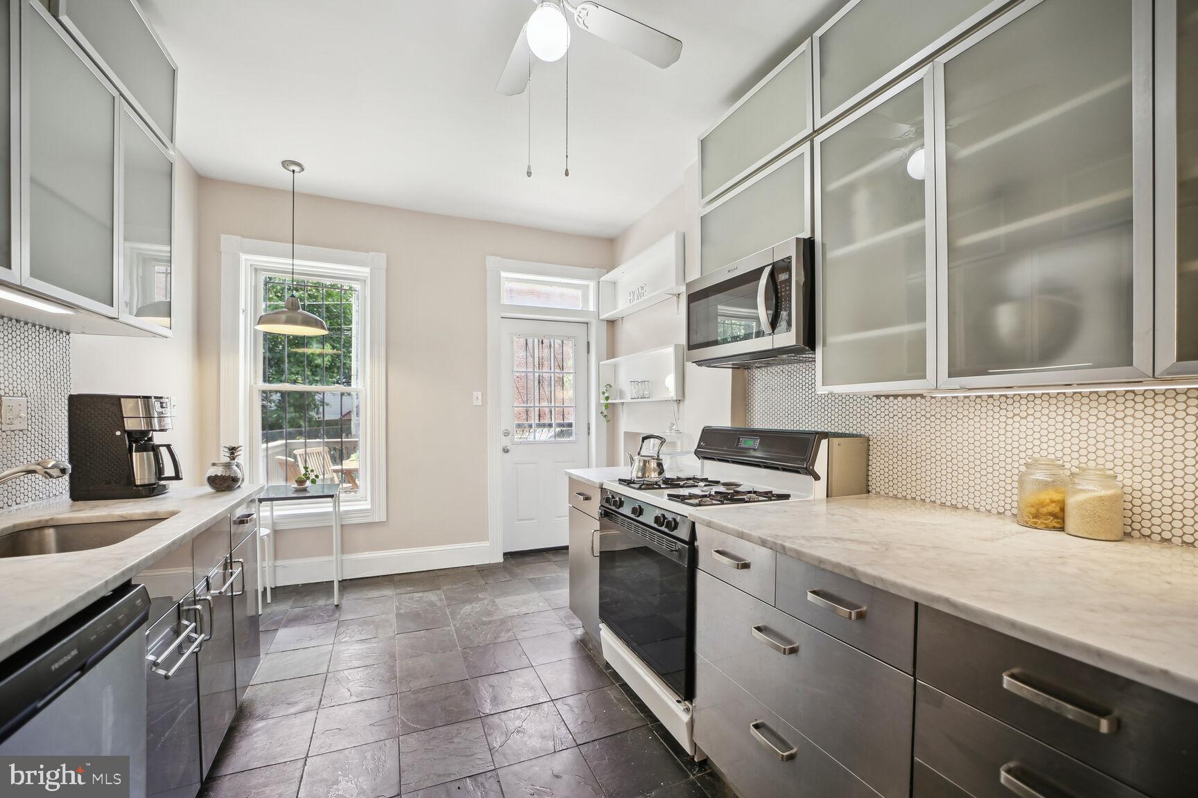 1126 Montello Ave NE