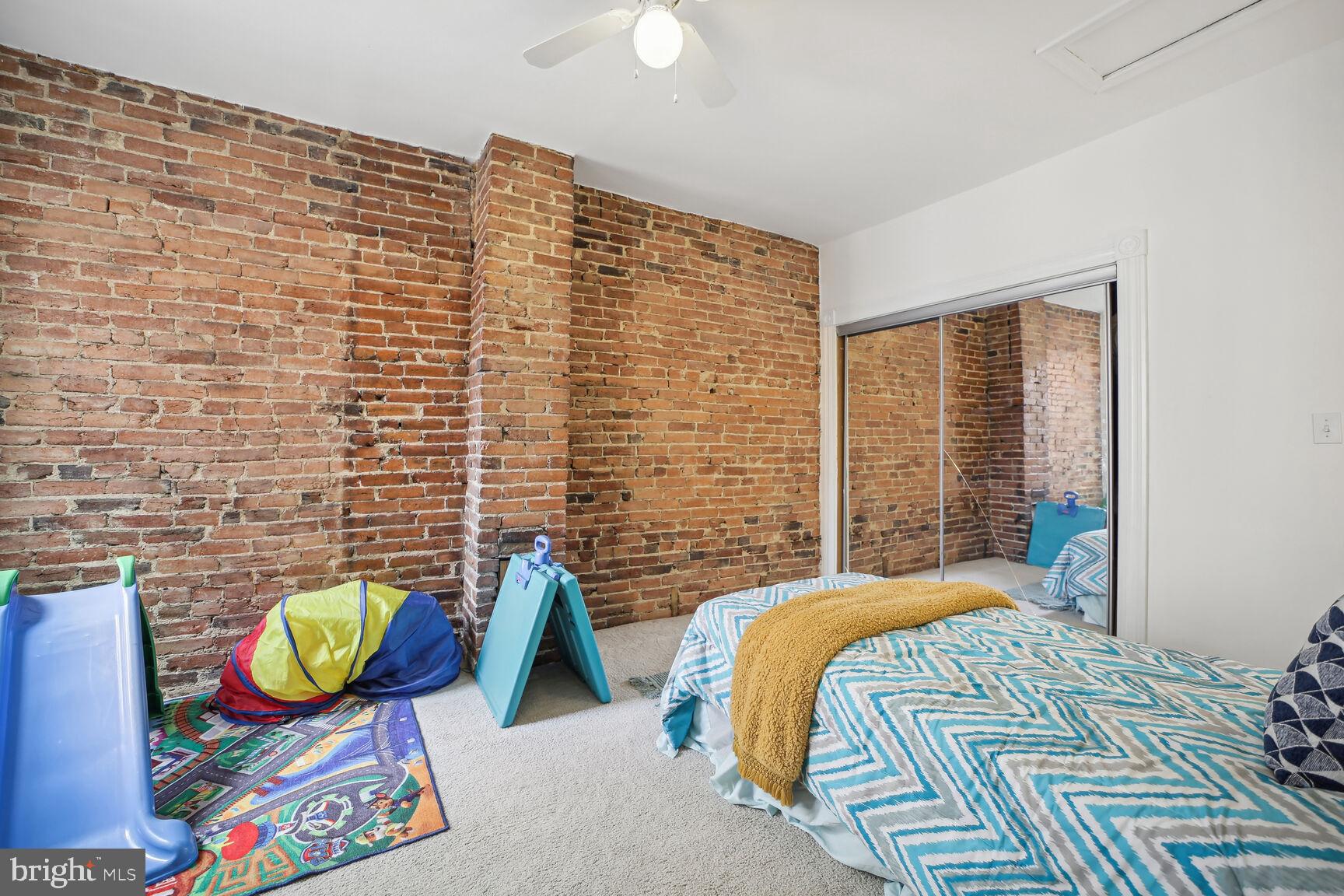 1126 Montello Ave NE