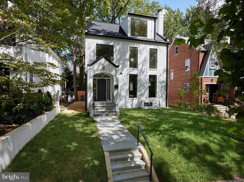 5437 33rd St NW
