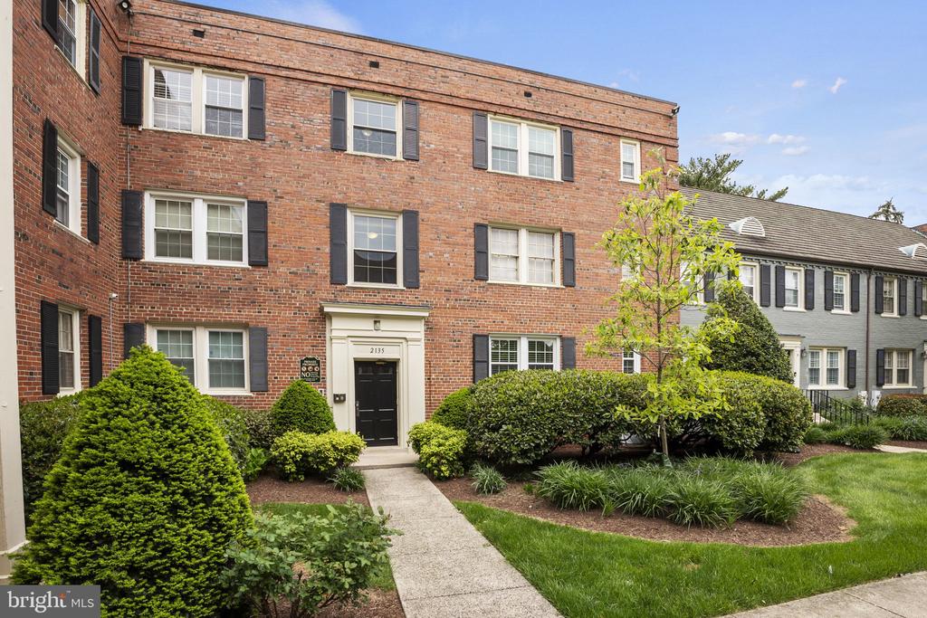 2135 Suitland Ter SE #102