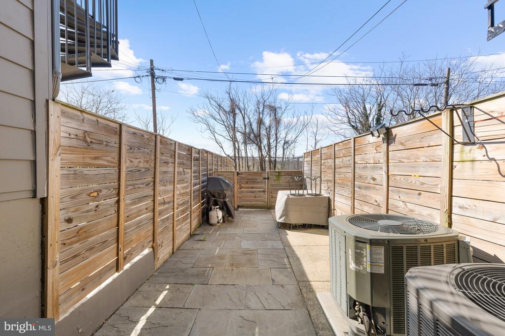 1503 K St SE #C01