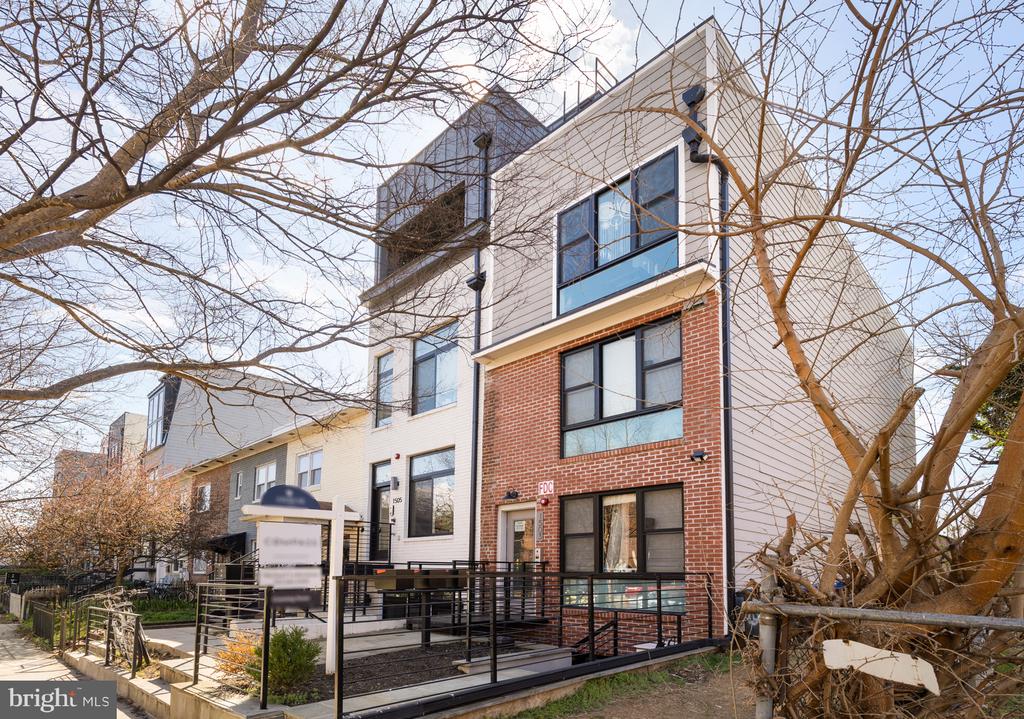 1503 K St SE #C01