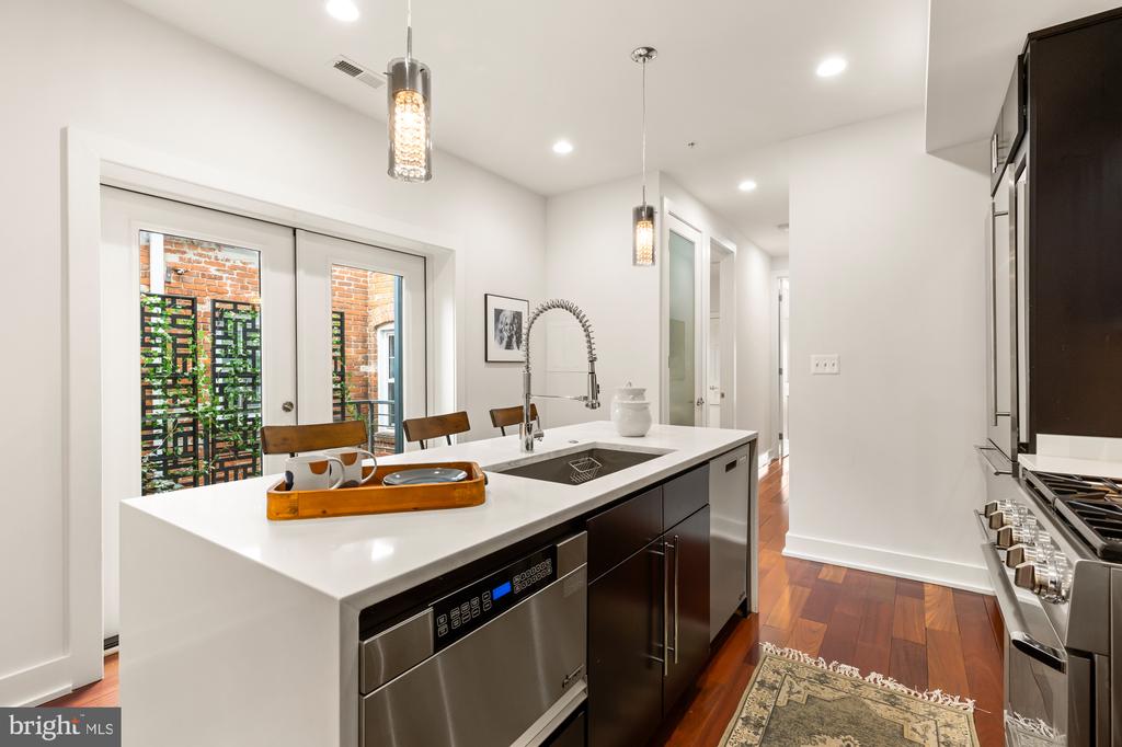 763 Morton St NW #3