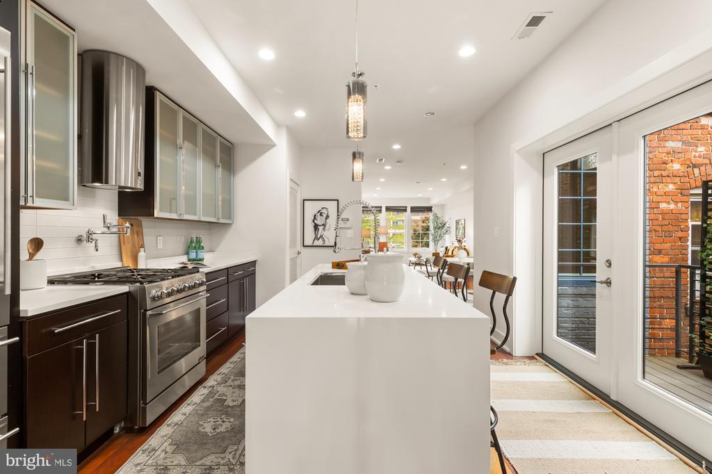 763 Morton St NW #3