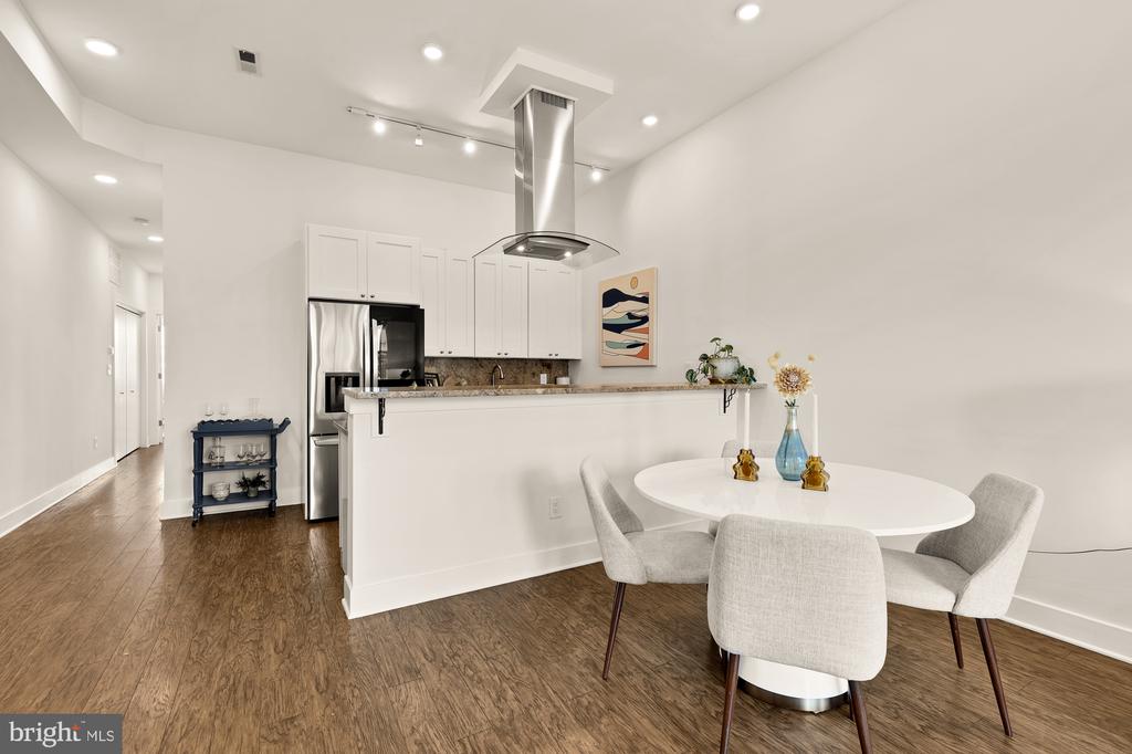 2000 D St NE #6