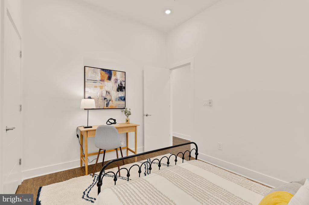 2000 D St NE #6
