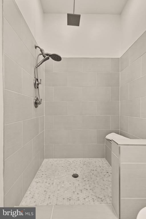 2000 D St NE #6