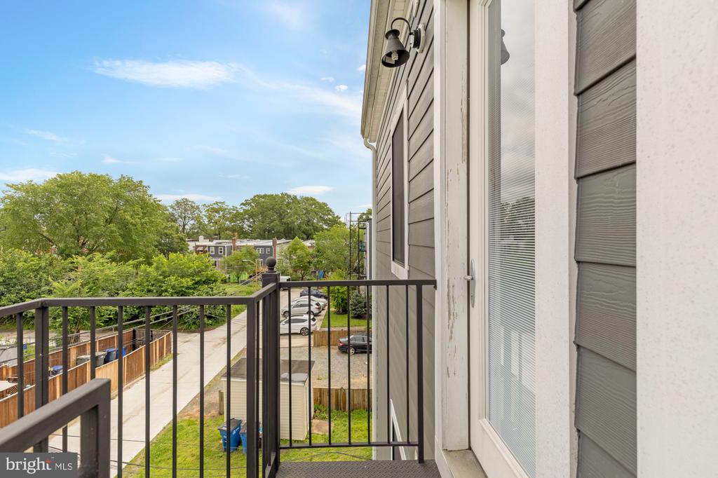 2000 D St NE #6
