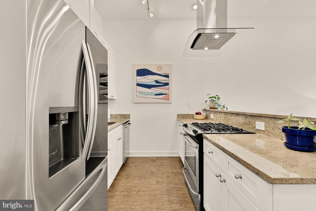 2000 D St NE #6