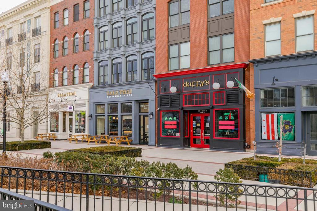 2000 D St NE #6