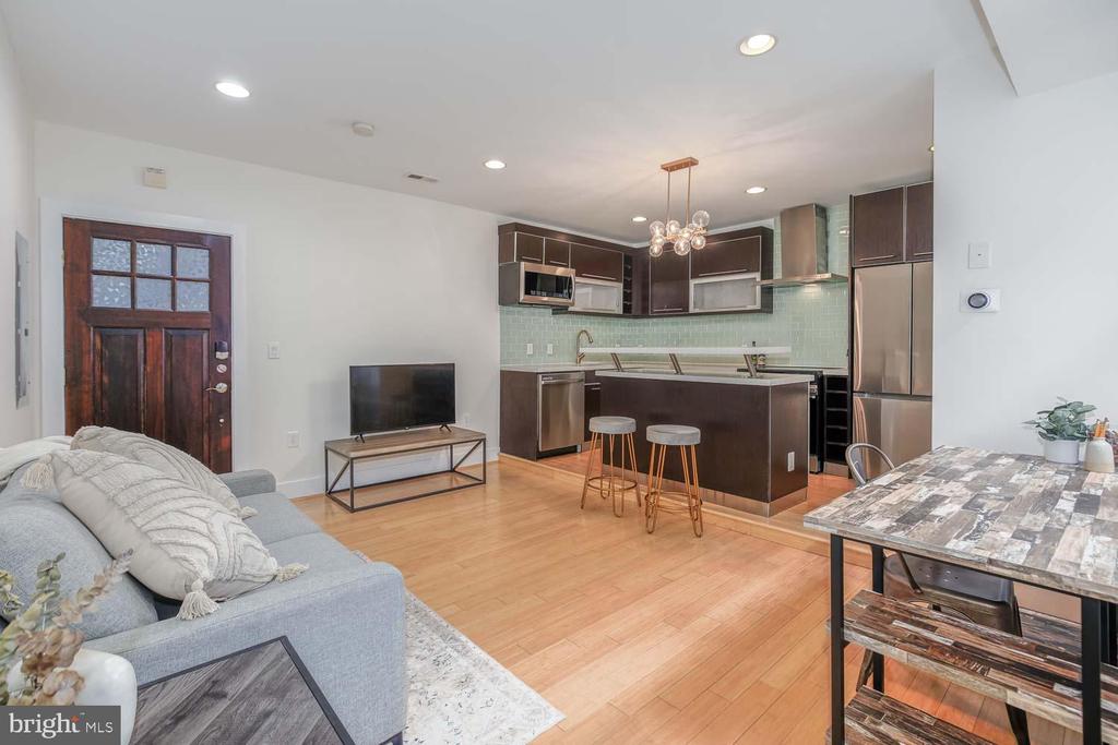 1409 G St NE #4