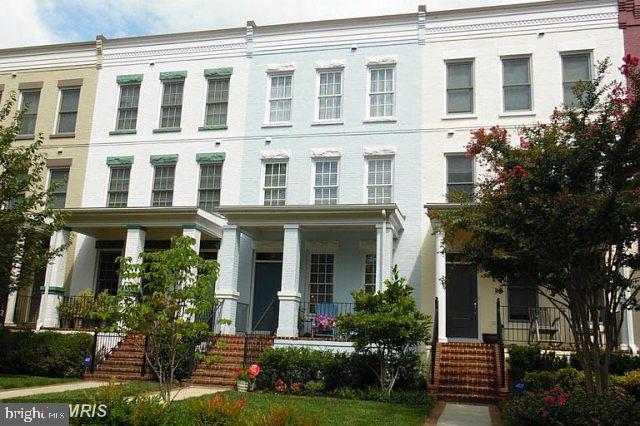 1340 South Carolina Ave SE