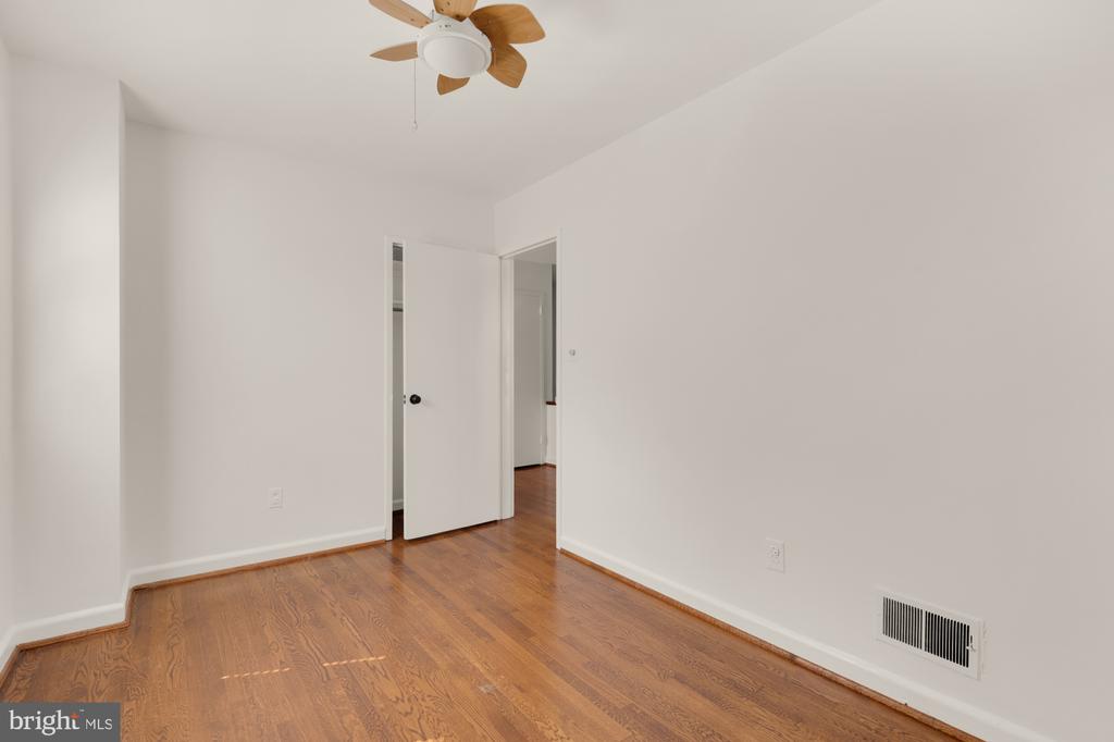 708 Decatur Pl NE