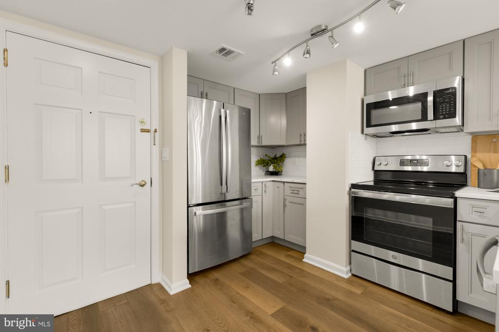 801 Pennsylvania Ave NW #Ph03
