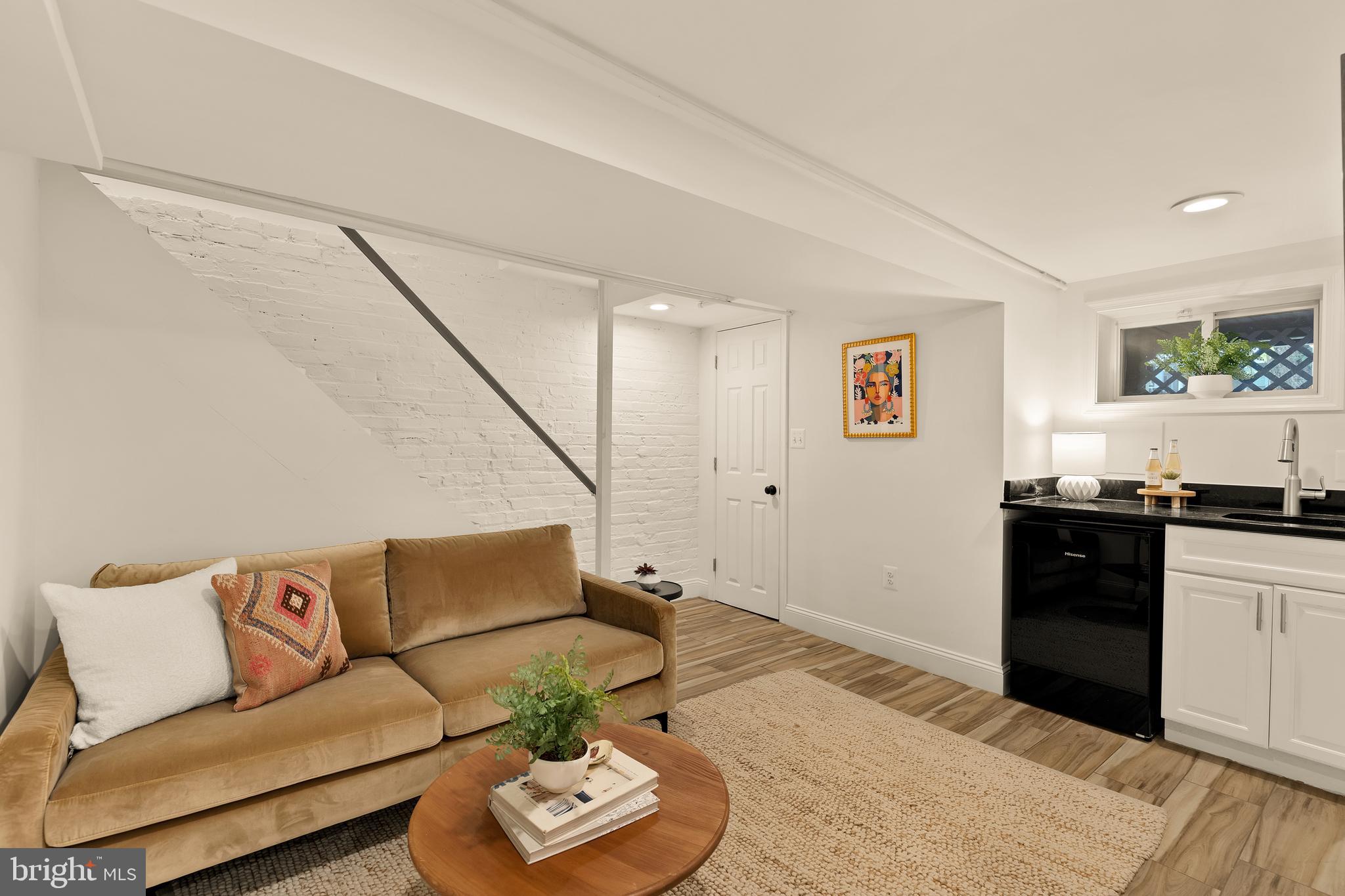 222 TENNESSEE AVENUE NE