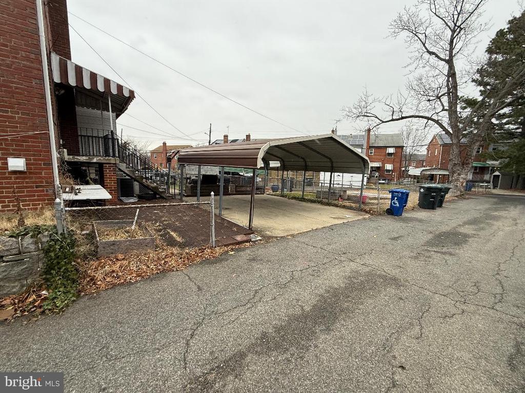 1910 T PLACE SE