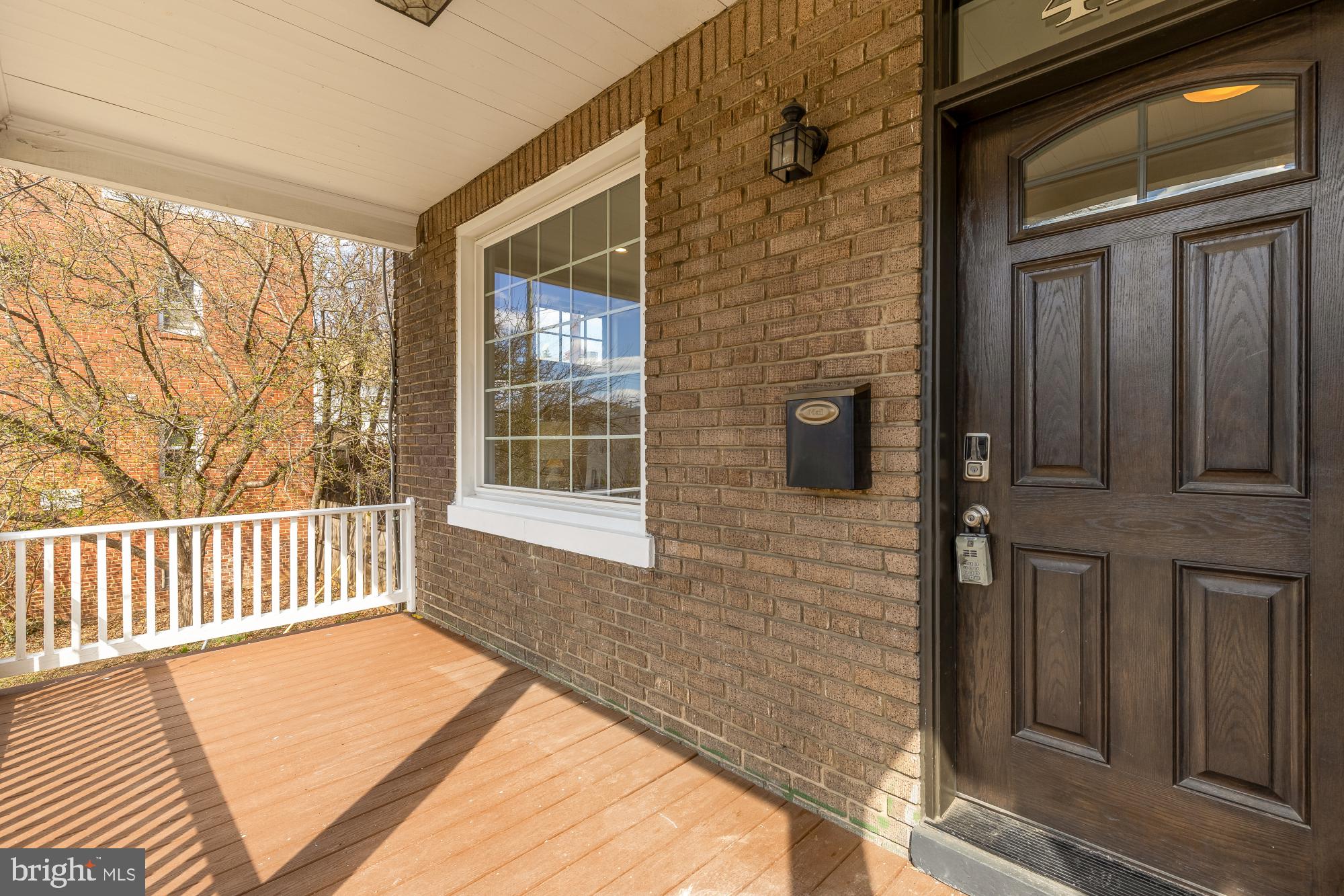 410 DOUGLAS STREET NE