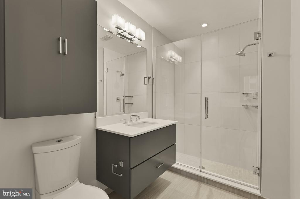 301 H STREET NE 305