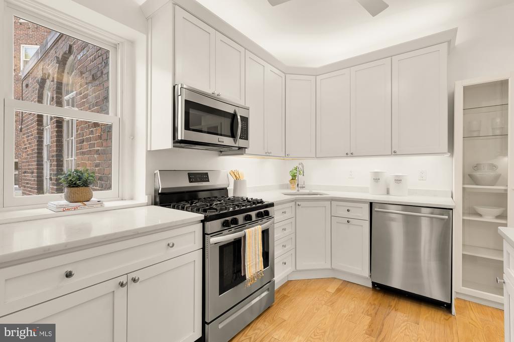 3601 CONNECTICUT AVENUE NW L10