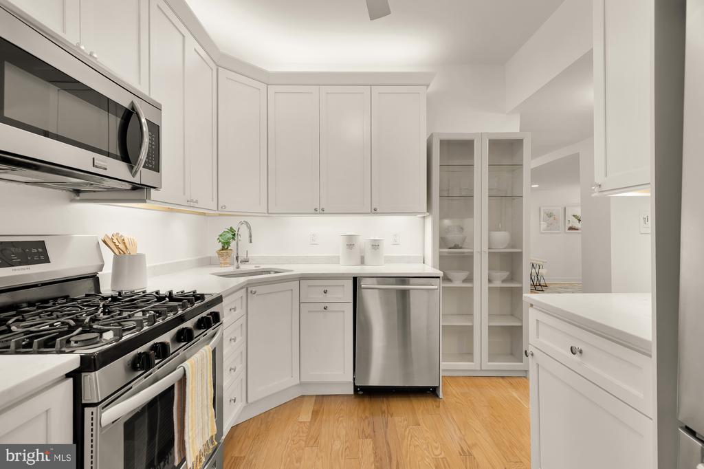 3601 CONNECTICUT AVENUE NW L10