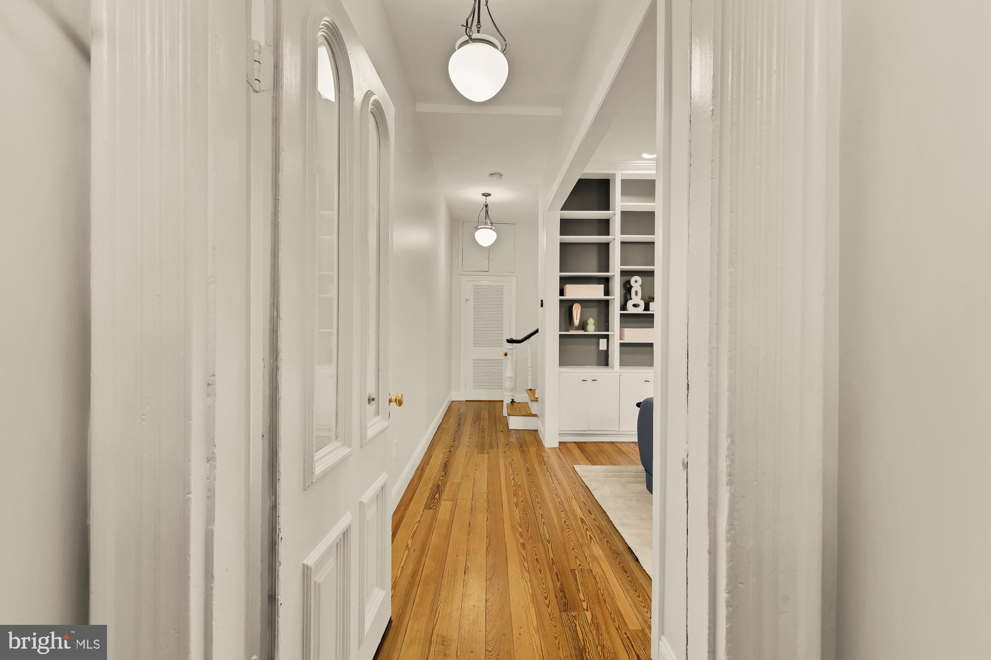 619 INDEPENDENCE AVENUE SE