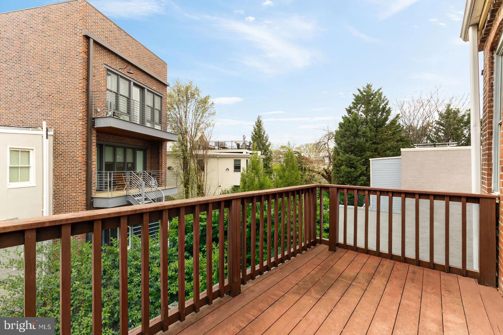 619 INDEPENDENCE AVENUE SE