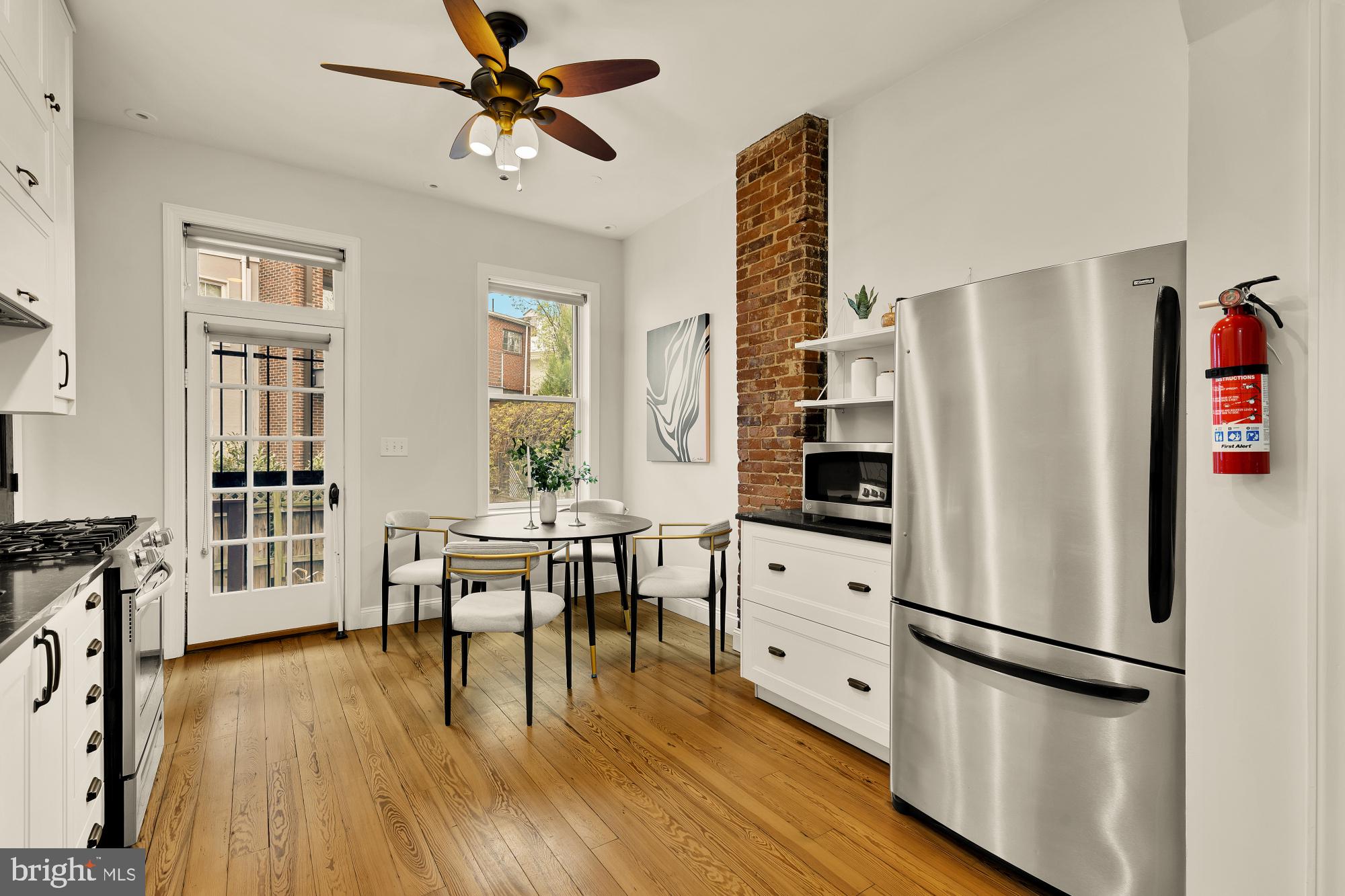 619 INDEPENDENCE AVENUE SE