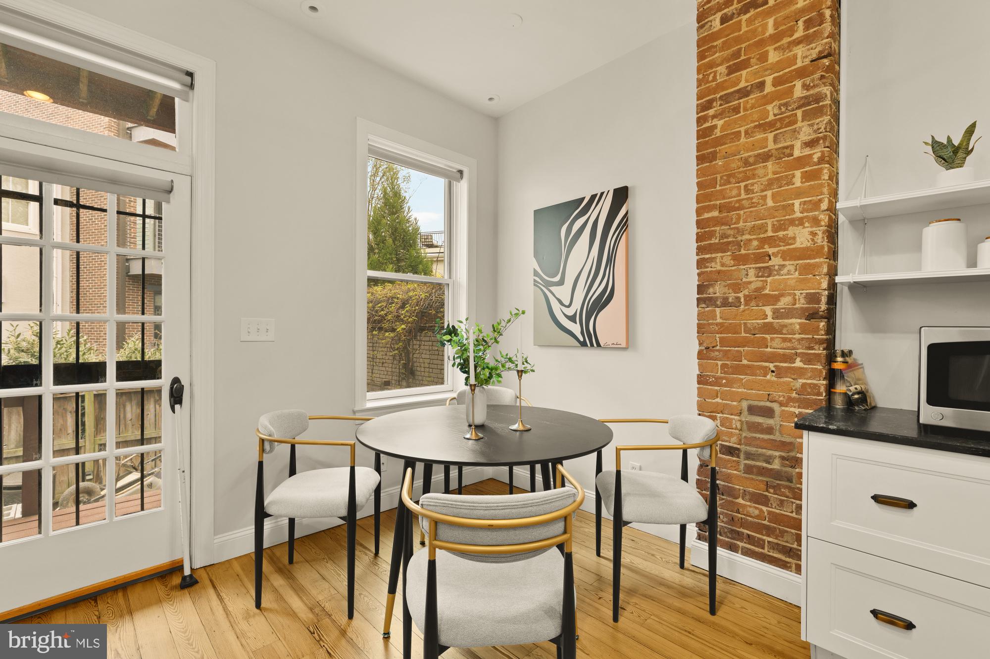 619 INDEPENDENCE AVENUE SE