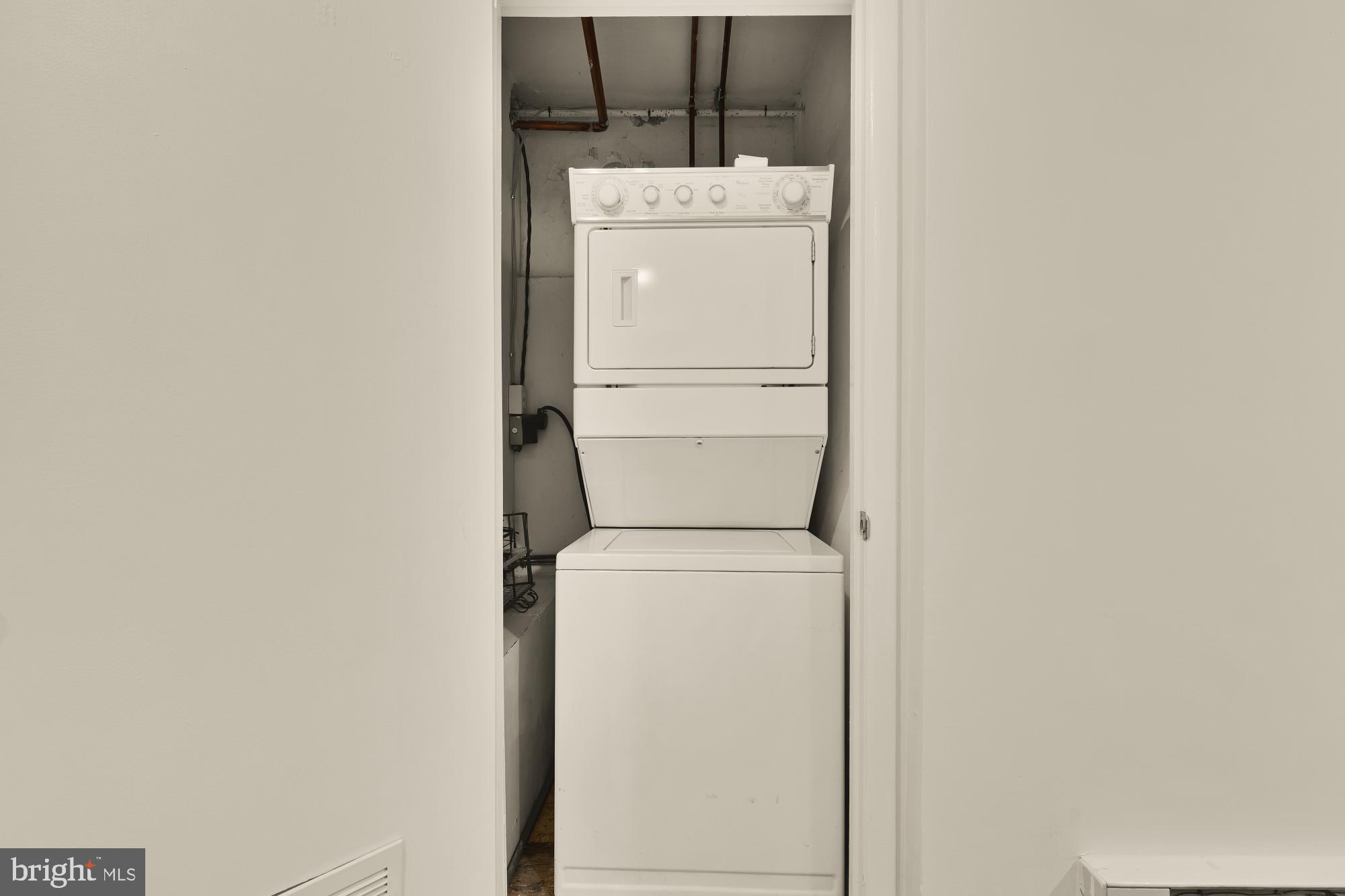 619 INDEPENDENCE AVENUE SE