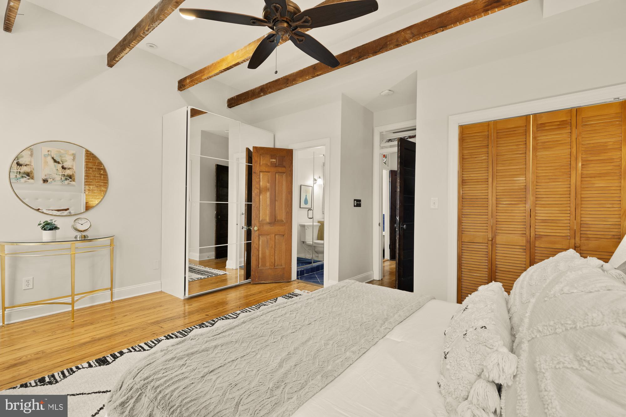 619 INDEPENDENCE AVENUE SE