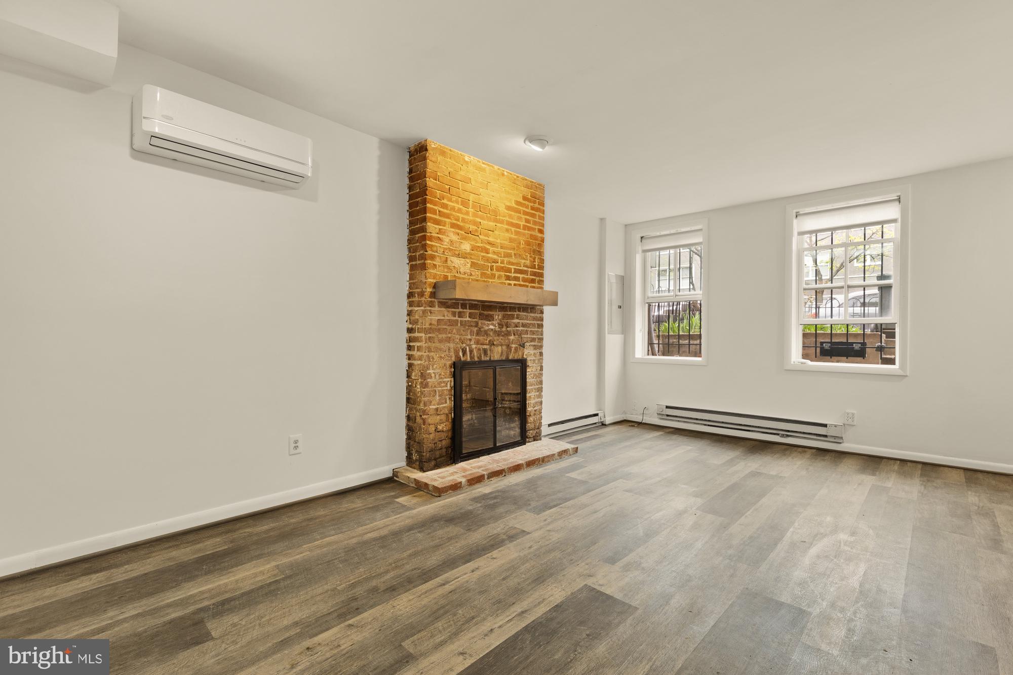 619 INDEPENDENCE AVENUE SE