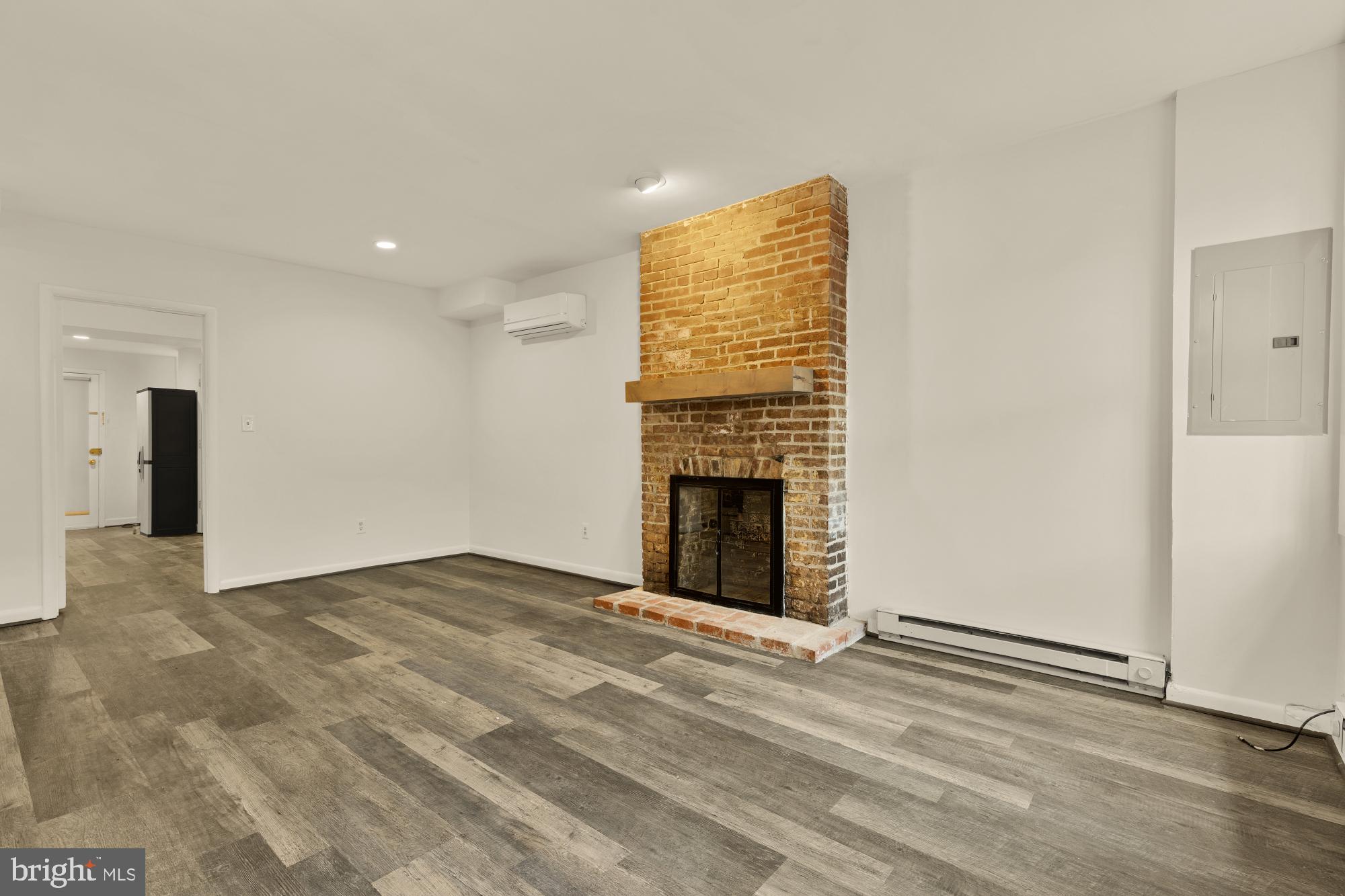 619 INDEPENDENCE AVENUE SE