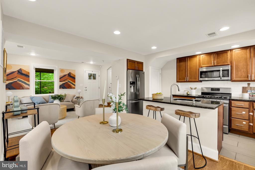 1917 T PLACE SE