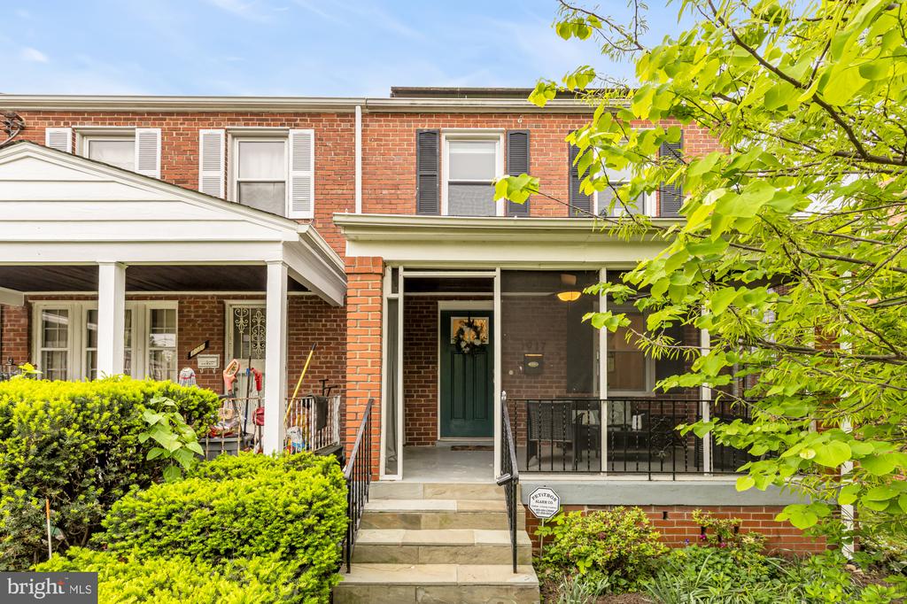 1917 T PLACE SE