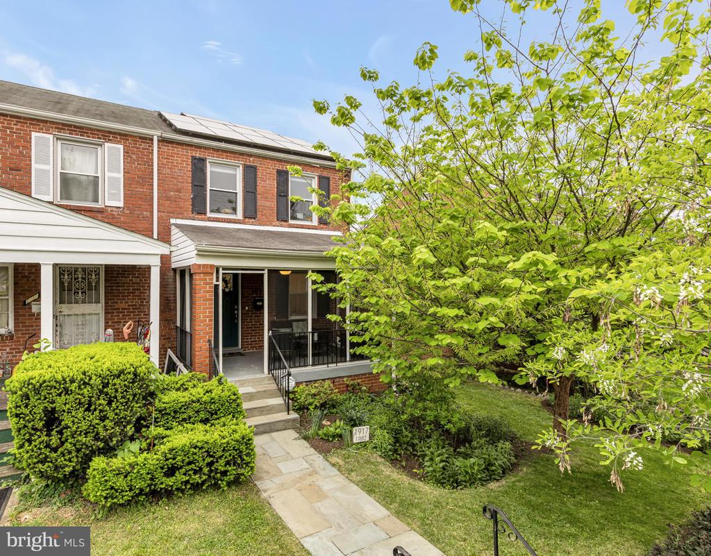 1917 T PLACE SE
