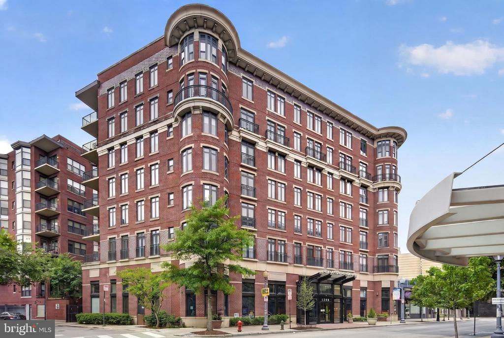 1390 KENYON STREET NW Unit: 613