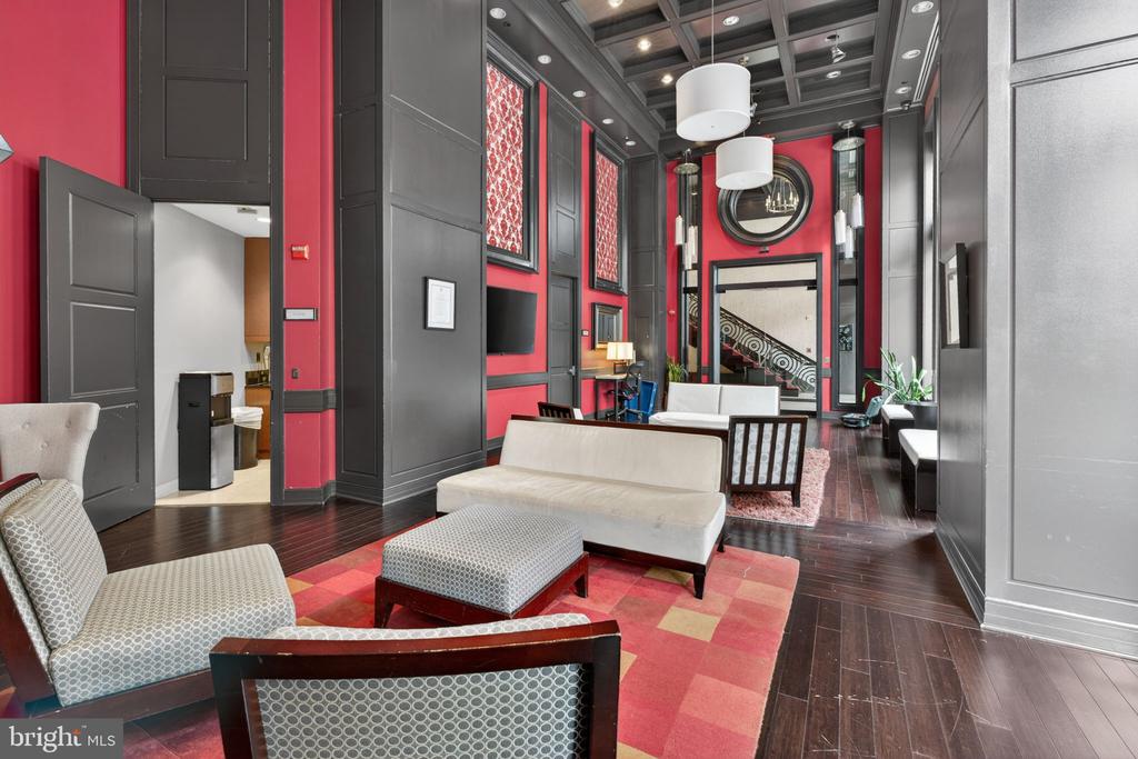 1390 KENYON STREET NW Unit: 613