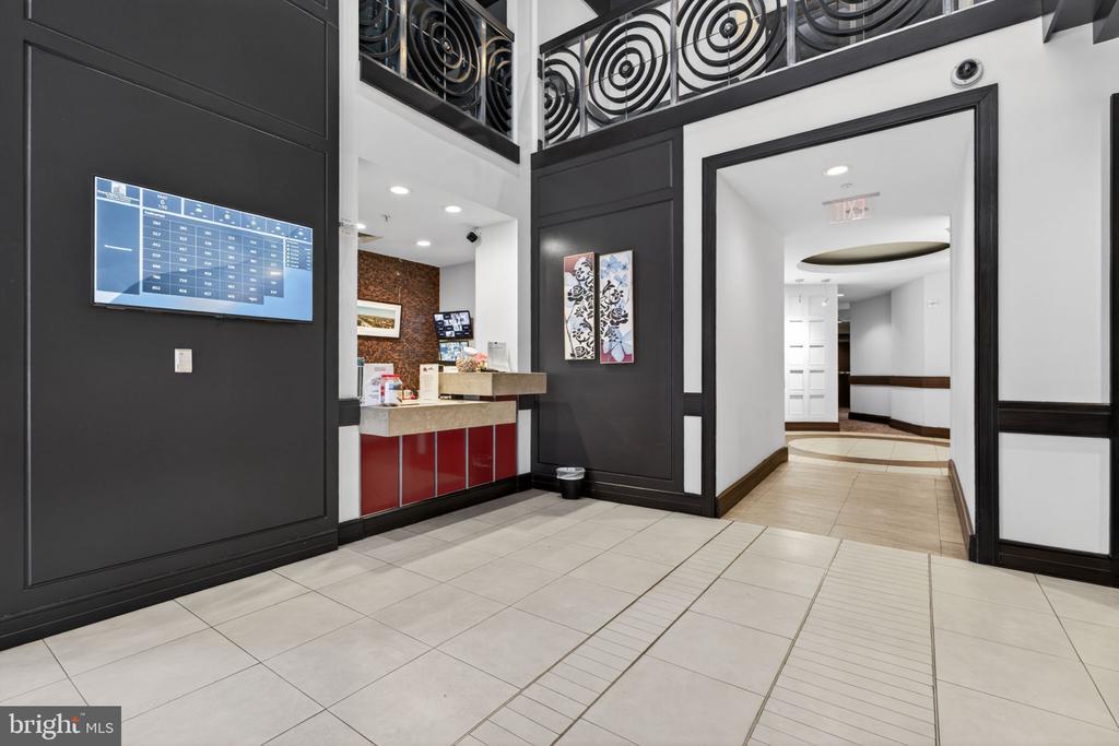 1390 KENYON STREET NW Unit: 613