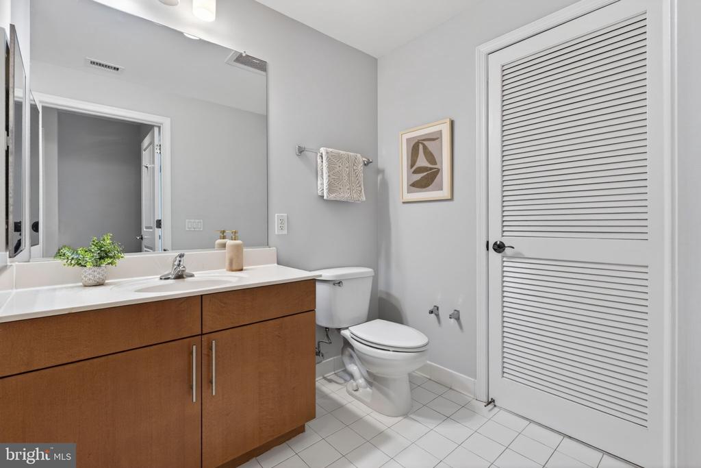 1390 KENYON STREET NW Unit: 613